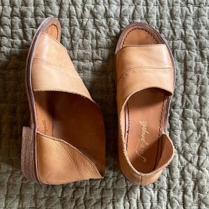 Free People Mont Blanc Sandals Tan Leather Size 6 Euro 36